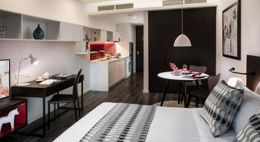 Image of Studio Executive 6