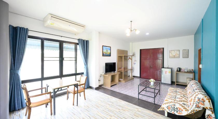 Image of 2 Bedroom Suite 4