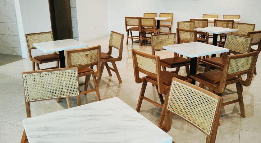 コタキナバル Bay Win La.mer Butik 4つ星 ホテル レストラン