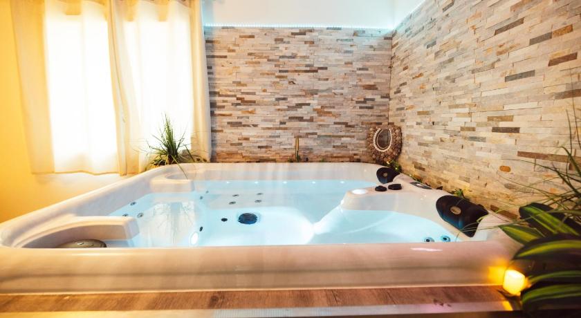 Suite & Spa La Perla Bianca – Grabels, FL