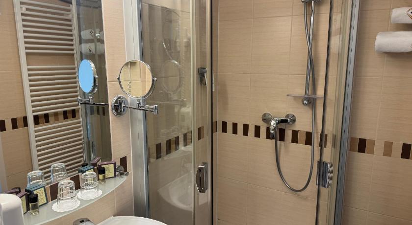 Image of Standard Twin Room 2