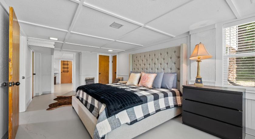 러슬빌 (AR) Amys Place Remolded 4 Bedroom near Arkansas Tech 4성급 숙소 스위트룸