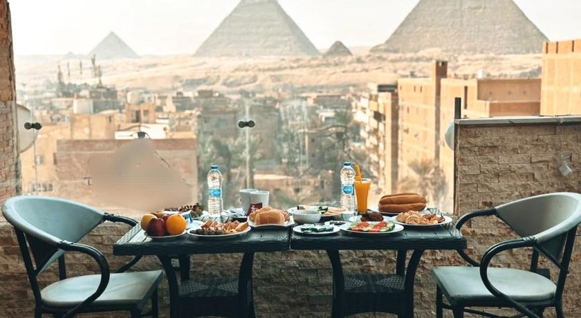 Pyramids Gold Sand INN - image 2