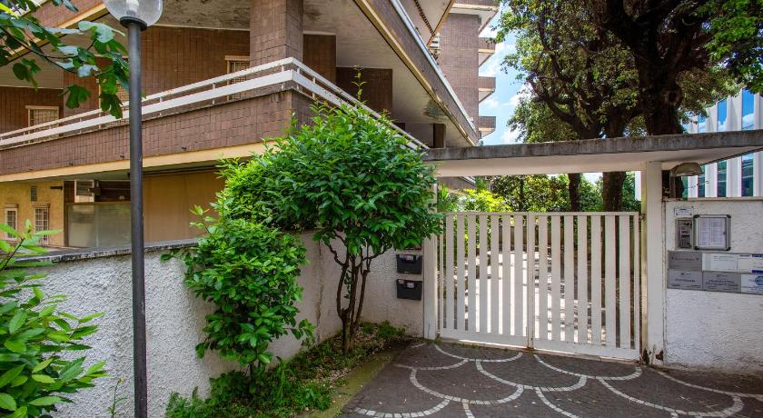 로마 6 fermate dal Centro, Residenza Marchese Roma 4성급 싱글룸 수영장