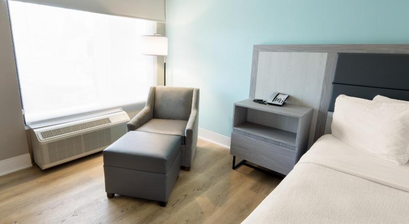 Image of 1 King Bed, Nonsmoking 6