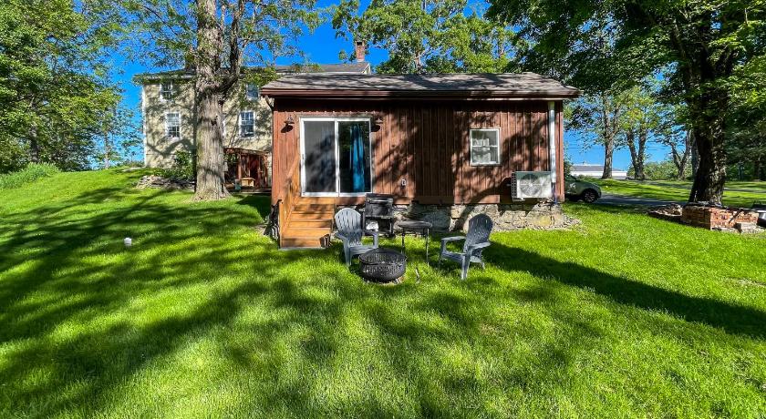 몽고메리 (NY) Cozy Cabin Gateway with Pool and Firepit 4성급 숙소 로비