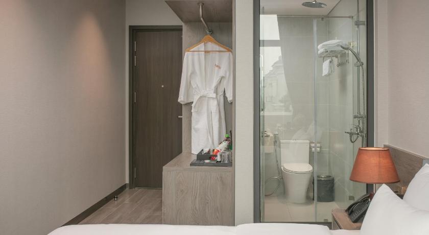 Hanoi PCA Hotel 2 - Vinhomes Ocean Park 3-Star Hotel lobby