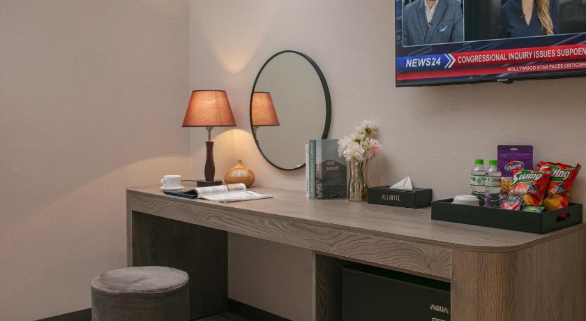 Hanoi PCA Hotel 2 - Vinhomes Ocean Park 3-Star Hotel lobby