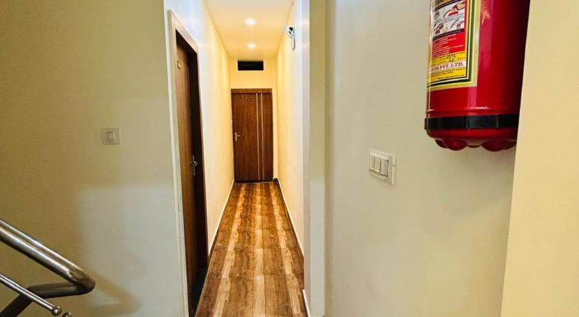 Hotel Shree - image 7