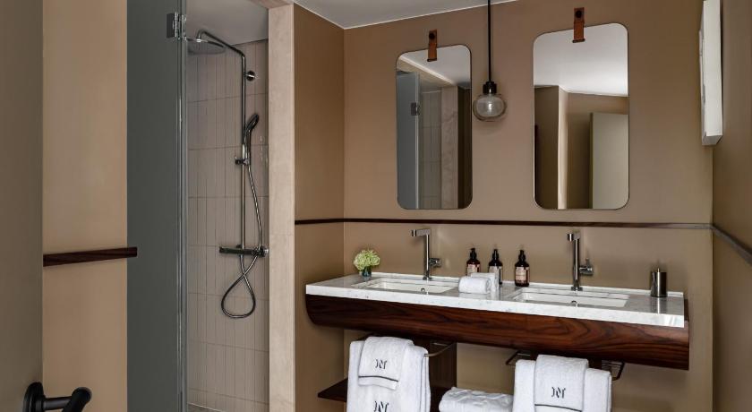 Image of Junior Suite 7