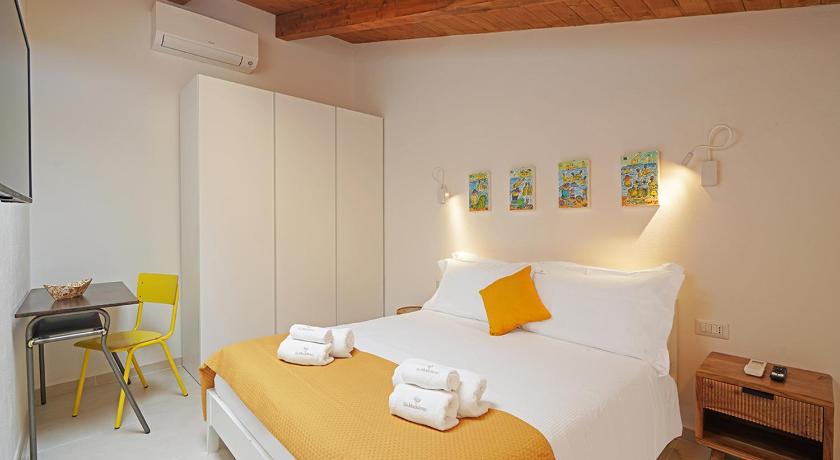 La Maddalena Sa Madalena Rooms And Apartments 3-Star Hotel suite