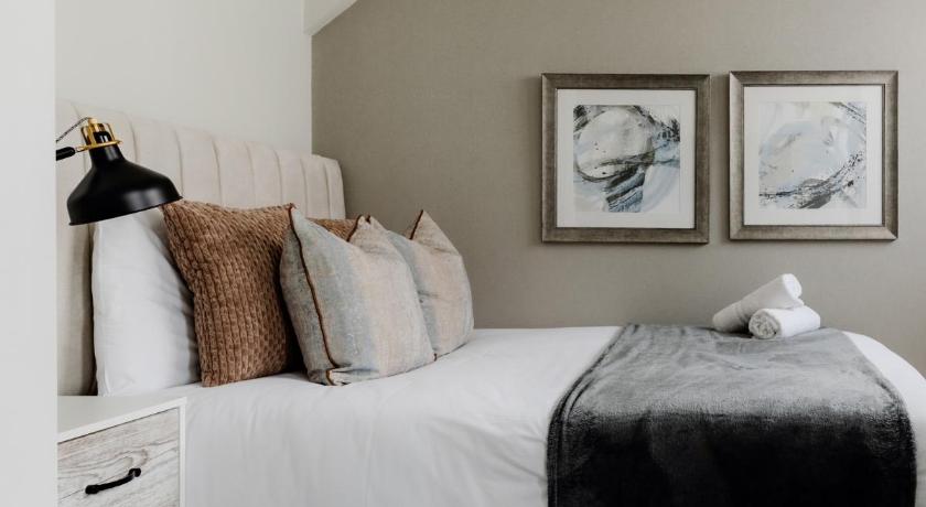 Image of One-Bedroom Apartment 12