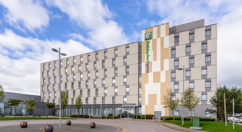 Holiday Inn Express Aberdeen Airport By IHG