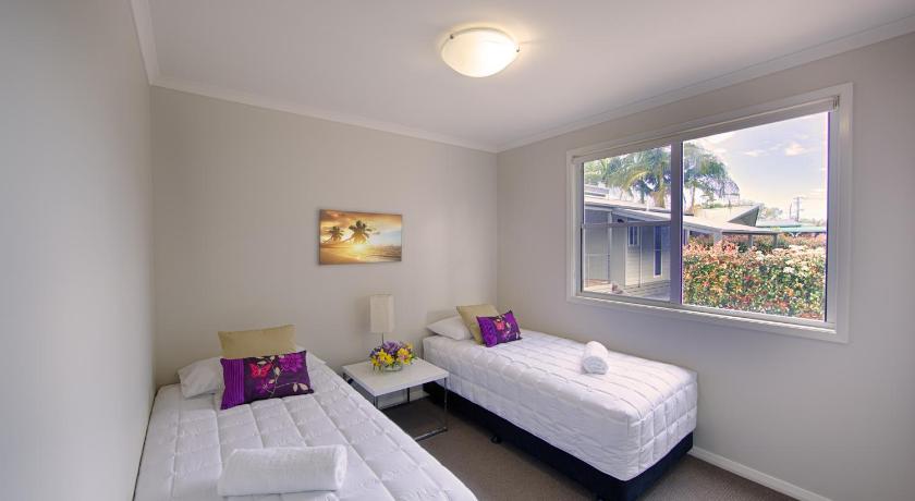 Image of Three-Bedroom Townhouse 4