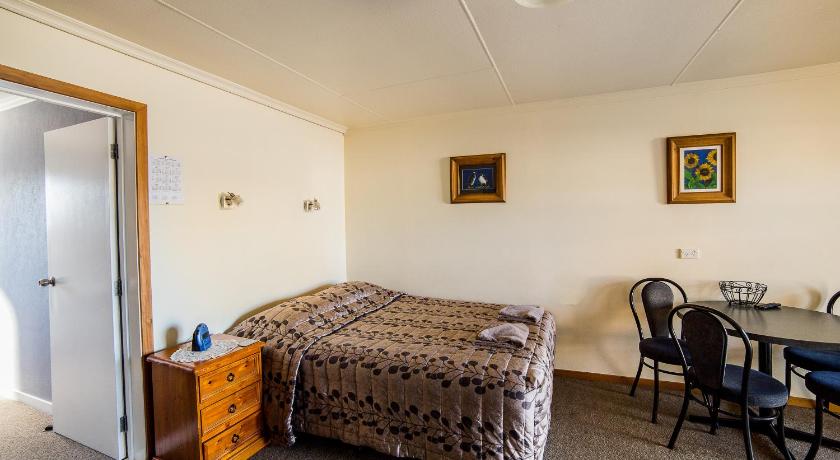 Image of One-Bedroom Apartment 3