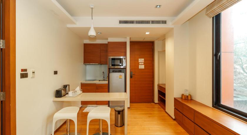 Image of One Bedroom Suite 14
