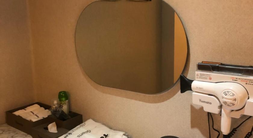 議政府 Uijeongbu Tomato Hotel ホテル プール