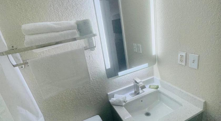 チェサピーク (VA) Studios & Suites 4 Less Virginia Beach 宿泊施設 スイート