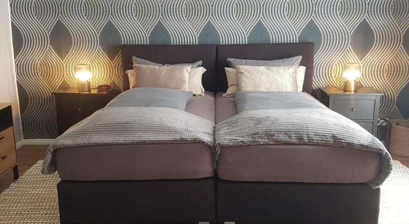 Einfuhrungspreis Gemutliche Auszeit - Designwohnung - 4 Sterne Hotelboxspringbetten - Kuche - Famili
