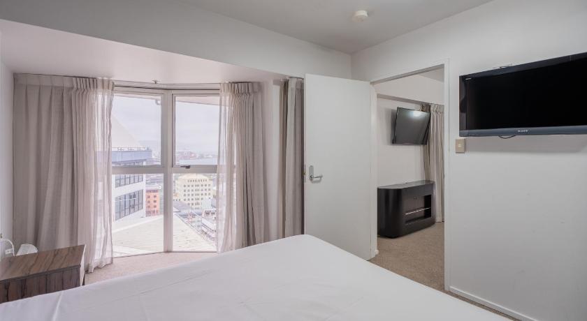 Image of Harbour view apartment with mini kitchen 6