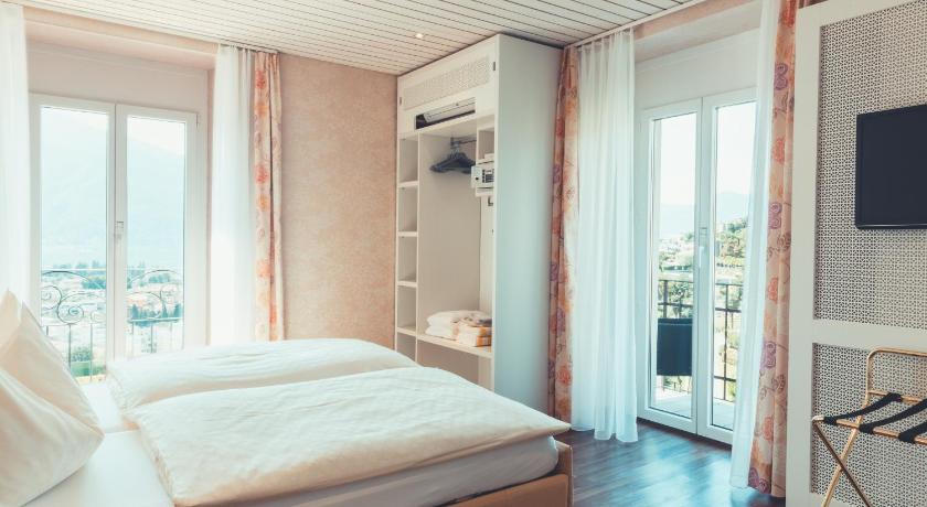 Image of Panorama Double Room with Lake View 0