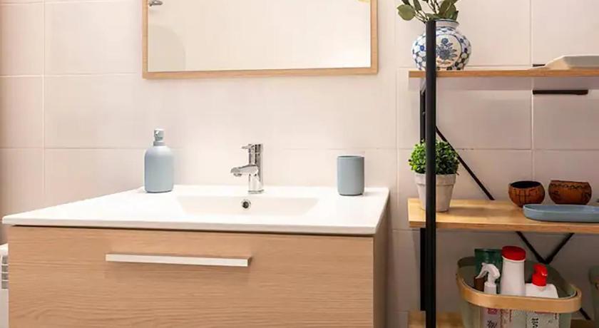 Apartamento junto al Ayuntamiento - by wehomes - image 38