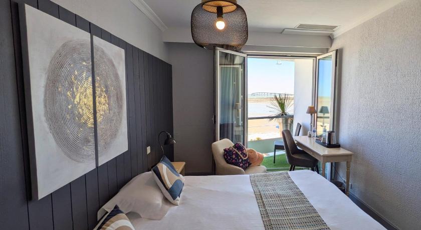 サン＝マルタン＝ド＝レ Logis Hotel de La Maree - Face a l'ocean - Ile de Re 3つ星 ホテル スイート