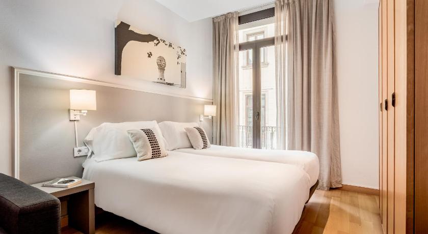 Aspasios Plaza Real Apartments