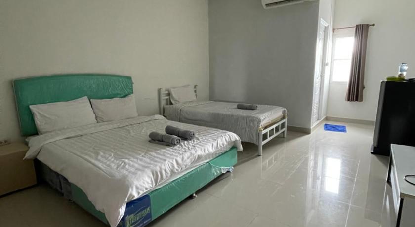 Image of Standard Family room 2