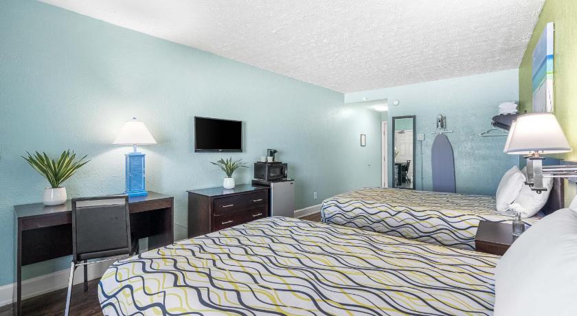 Image of Standard Double Room with Balcony - Gulf Side 9