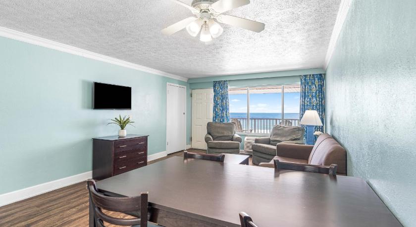 Image of Deluxe Queen Suite 1