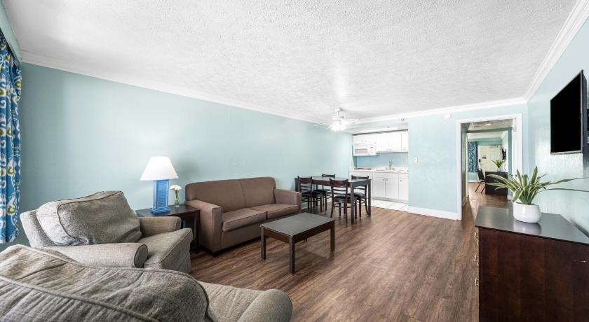 Image of Deluxe Queen Suite 16