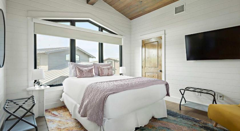 스파이스우드 Peaceful Lake Travis Getaway - 3BR Firepit BBQ 4성급 숙소 로비