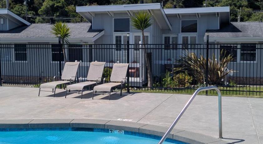 インヴァネス Tomales Bay Lodge and Marina Inc 3つ星 宿泊施設 外観