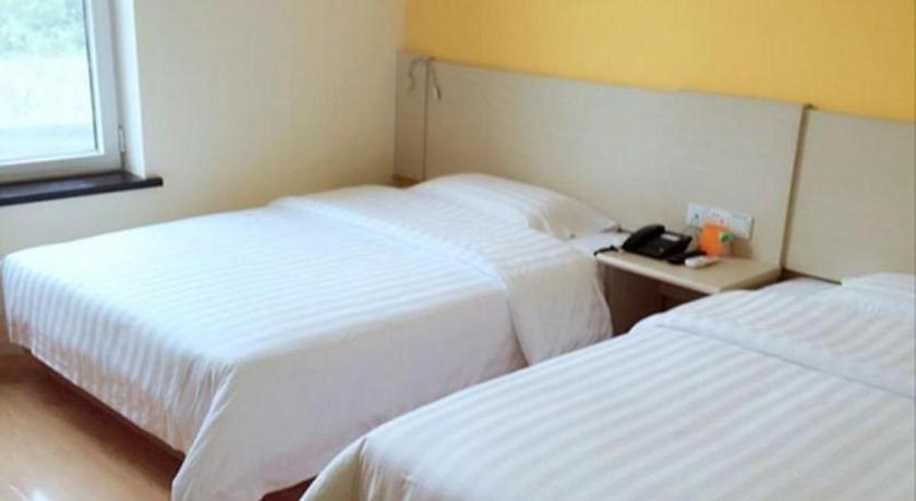 7 Days Inn Tianjin South Railway Station - image 10