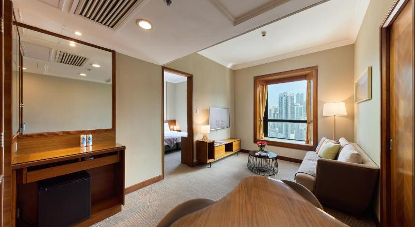 Imagine din Executive Suite Room 3