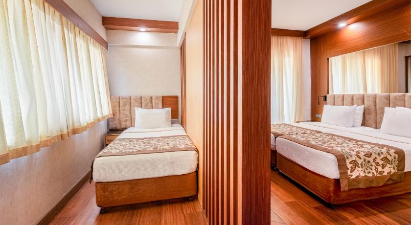 Fame Beach Hotel - image 7