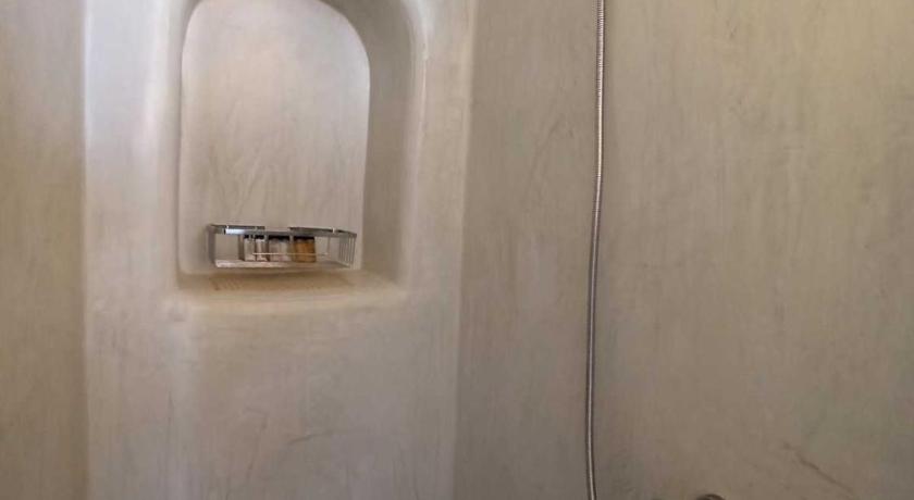Three - Bedroom Private Pool Residence with Caldera View 이미지 15