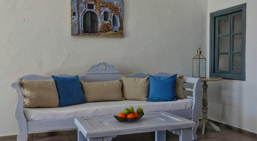 Three - Bedroom Private Pool Residence with Caldera View 이미지 11