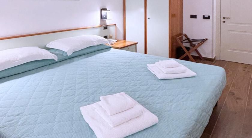 Фото: Двухместный номер эконом-класса (Economy Double Room) 1
