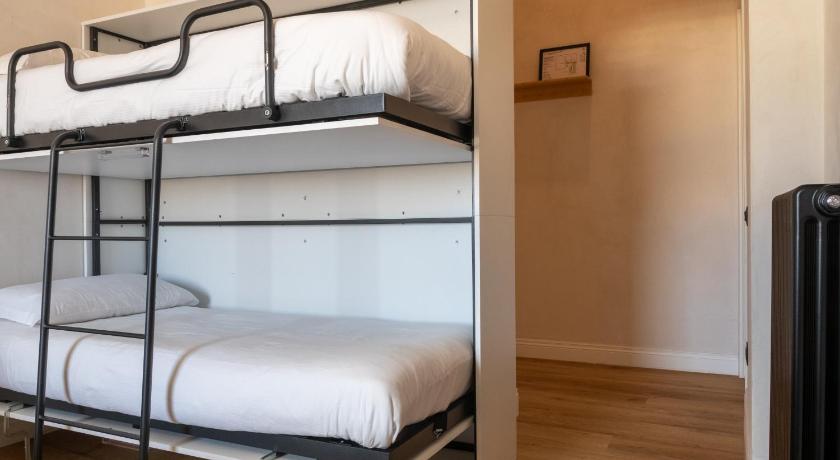 罗马 Cunabu Giolitti 12 4星级 酒店 泳池