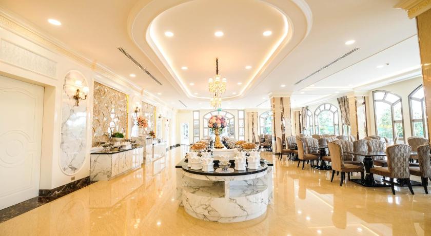 パタヤ LK Grand Empire 5つ星 ホテル 外観