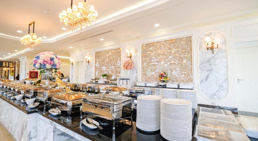 パタヤ LK Grand Empire 5つ星 ホテル 外観