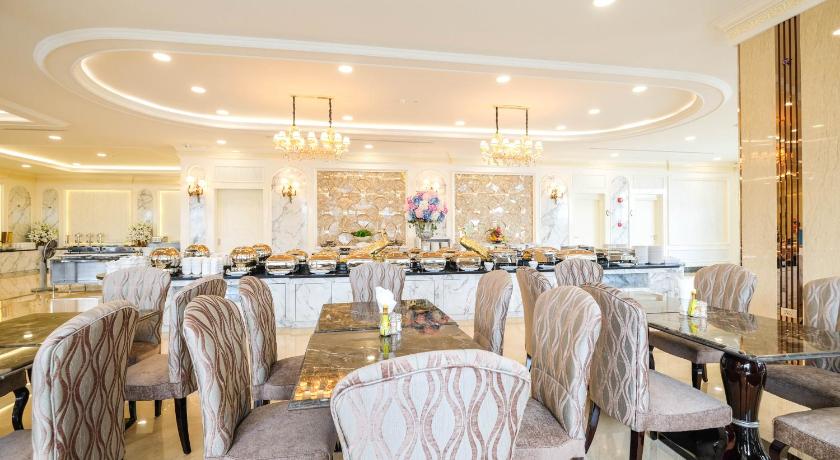 パタヤ LK Grand Empire 5つ星 ホテル レストラン