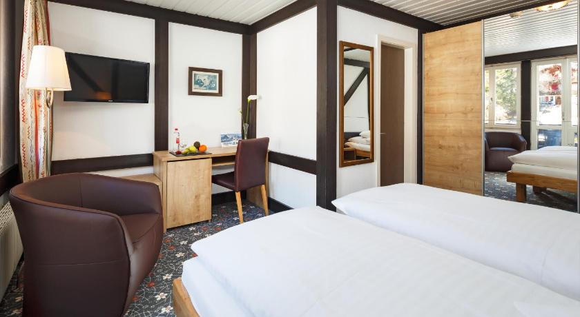 Image of Cozy Double Room North Facing 3