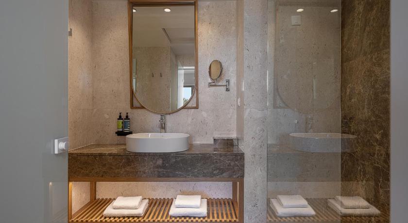 Image of Premium Suite with Private Pool - Residence Collection (Adults Only 13+) 2