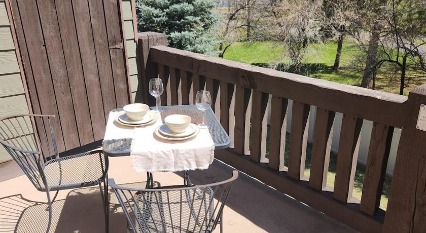 Huntsville Mountain Chalet Near Snowbasin, 2BR 4-Star Accommodation amenity