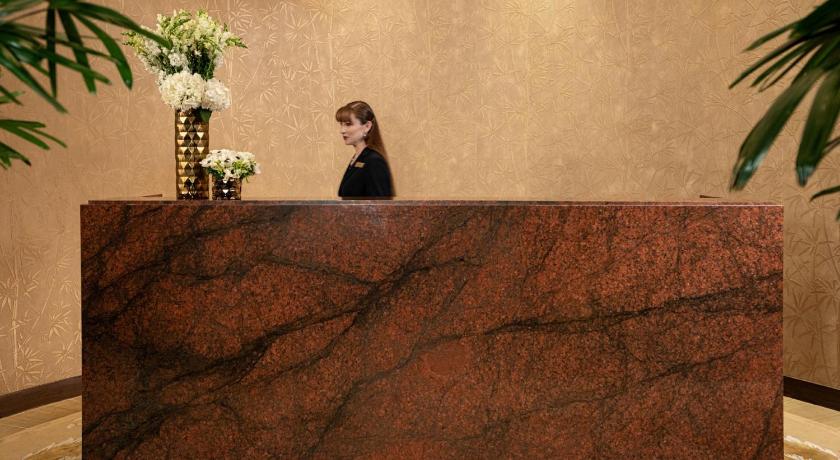 Image of Newly Remodeled Grand King Suite with Prestige Club Lounge Access 13