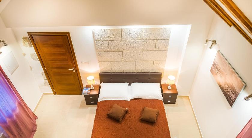 Split Oasis Studio Apartments photo