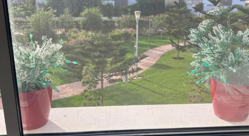 Perla Saidia, Appartement F2, Ideal pour une famille, Plage a 5min a pied, Piscine en travaux